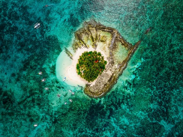 Comment organiser une croisière pour découvrir les îles éoliennes en Italie ?
